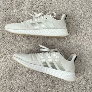 Adidas Women’s Cloudfoam Comfort 7.5 White Silver Athletic Shoes Sneakers